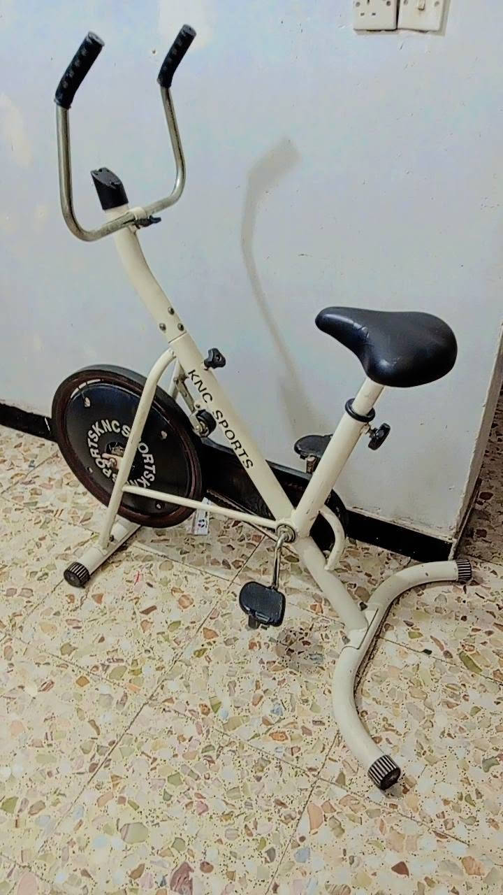 من رخصه صاحب لكروب بيسكل مال رشاقه للبيع العنوان بغداد البلديات حي التراث السعر ٤٠ الف
رقم الجوال ***********
