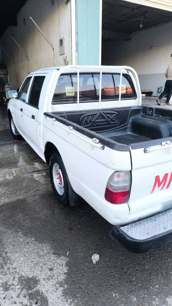 تکایە جوان زانیاریەکان بخوێنەوە
مستەربۆشی پیکاب قەزافی 2002 ڕەقەم هەولێر 
جوان و نمونە وەک لە وێنەکاندا دیارە 
مەکینە و گێڕ و ئەکسل و کارەبای و تەقە و ڕەقە بە شەرت و تا بڵێی سەیارەیەکی نەرمە  و کابرێتەرە  و بێ کێشە و ئایپات و کامێرە  تا بڵێی سەیارەیەکی خاوێن و جوان 
بە حیزام دەیفرۆشم دوو دەرگای سەیاق و بۆنیت پارچە ڕەش و حیزام نیە بەس من بە حیزام دەیفرۆشم 
ڕەقەمەکەی ئەوساڵ بەسەر چووە و بەناوی خۆمانەوەیە تەعویل بەشەرت ماڵی دۆستە و سەیارەی ماڵە 
140 هەزار غرامەی لەسەرە لەدوای مەعامەلە دەگەڕێنرێتەوە 
نرخی 75 وەرەق و مەعامەلە 
ڕەقەم موبایل ***********
تکایە گەر موشتەری نیت تێل مەکە لەگەڵ ڕێزدا و  جوان زانیاریەکان بخوێنەوە رانية, السليمانية
