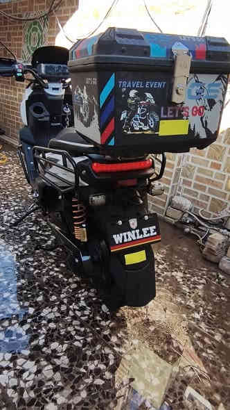 دراجه شحن اباتشي 
ملف ٢٠٠٠ 
٦ بطاريات كبار مسطرة ٧٢ فولت
السرعه ٩٩ بالشاشه 
بالسرعه ٤ نمر  وبيها زر TCS
لايت فول LED  عالي ناصي رماش
البطاريات حاله جيده مابيهن اي مشكله 
الدراجه على أيدي ماخذها جديده
بيها دبل اشاره و رجوع على البك R 
بلوتوث اضافه الى بصمه تشغيل عن بعد
بيها بوكس و خوذه موضحه بالصوره
الدراجه كلش خدمه بس سبب البيع محتاج فلوس اخذ سياره 
 💵 السعر مليون دينار 💵
العنوان الشعب رقم الهاتف ***********
