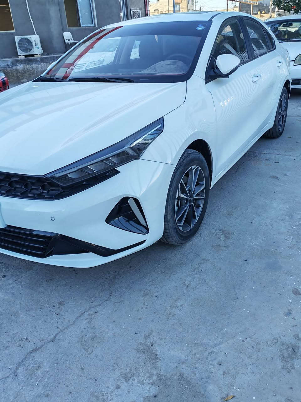 #بسعر_مناسب
الســلام عليــكم 
ـ K3 رقم شمالي  2024 انـگليزي
فول مواصفات 
ـ أمتـياز الصـين ـ كفــالة عامــة
ـ محـرك دبل نـوزل ـ1500
ـ إشـارة ترحـيب ـ بصمة تشغيـل وابـواب ـ إشـارة مـري جانبيـة ـ الـمري شـفط ‎ـ كاميـرا متحركـة مع تحـكم بالكاميـرا
ـ شـاشة كـبيرة ـ شـاشـة تبريـد منفصلة
ـ عـداد سرعـة ديـجـتل ـ ايـربـاك 6 
ـ مقـاعد جـلد ـ فتـحة سقف سلايـت
ـ لايـت 3 عدسـات ـ حـاجـب led 
ـ بـك لايـت متـصل led 
ـ تحـكم  ستيرن فـول جـهتين 
ـ سـايد بـريك كـهـربائي ذكـي‎
ـ نظـام ـ اوتـو ـ هولـد ـ مـانع انـزلاق 
ـ نظـام قيـادة مـتعدد 4
 ـ سبـورت ـ ايكو ـ كـومفرت ـ سمـارت
ـ گـير طـيارة شـاشـة ــ إنـارة led
ـ ويـل كب كروم 16 ـ حساس4 ABS
ـ حساس TPMS ضغـط الاطـارات 
ـ مـنافذ شـحن Wireless عدد 3
ـ عـداد الـكيلـو مـتر 6500
مكاني نجف

السعر :: اطلبه بالتعليقات يصلك خاص 📩🟩✅🟩

رقم صاحب السياره
 ***********
