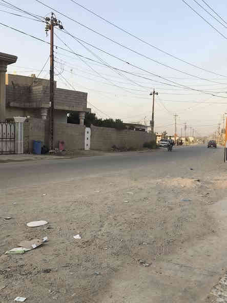 السلام عليك بيت للبيع طابو زراعي 25 المساحه 375 متر طابقين على الشارع العام قرب مقهى  أو سكله السعيدي للستفسار ***********
