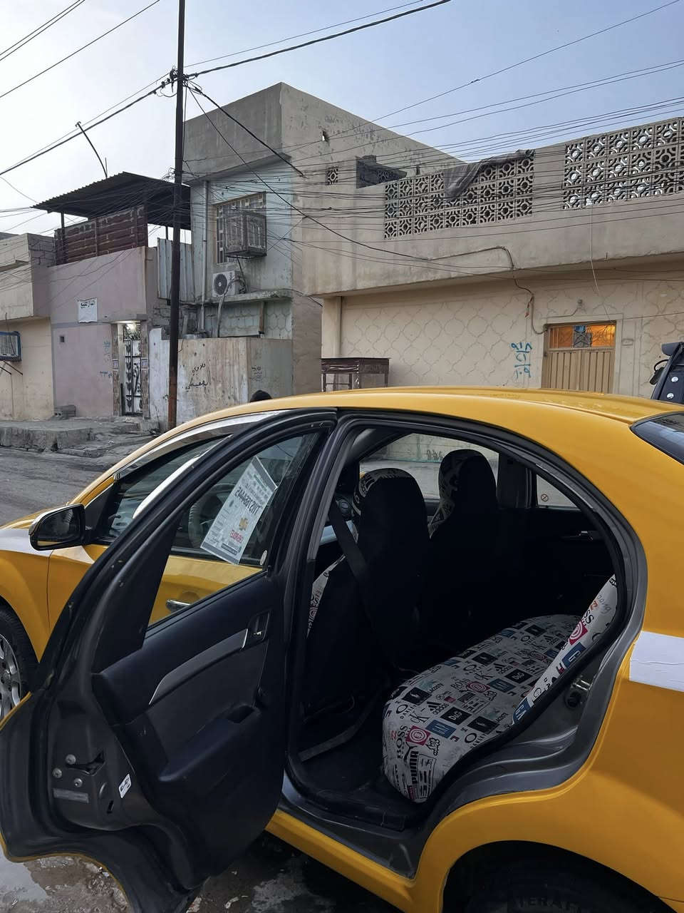 افيو 2011 أمريكي.رقم وسنويّة وهزة جديدة.كير توماتيك.مكينة محورة كورلا مال كصة جديدة.ضررها بوند وجاملغ بيها شوية داخل.هيئة وغرامات صفر.سعرها 49وشوية مجال 
***********
