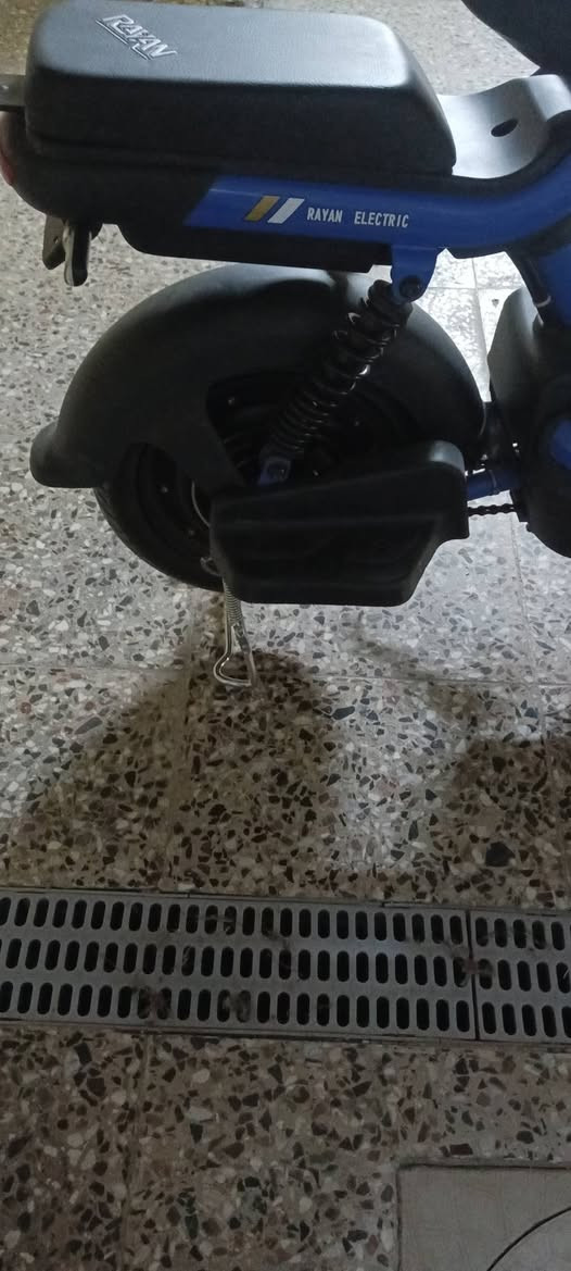 السلام عليكم 
دراجه شحن الريان 
جحم 14 
اربع بطاريات الريان
 ملف  500 حقيقي
 دراجه اي عطل مابيها دراجه جديده تجي شوفها
 سرعته 40 تمشيك25 كيلو 
العنوان بغداد الشعله 
السعر 375 وبي مجال 
 الاستفسار الاتصال على هذا ال ***********
