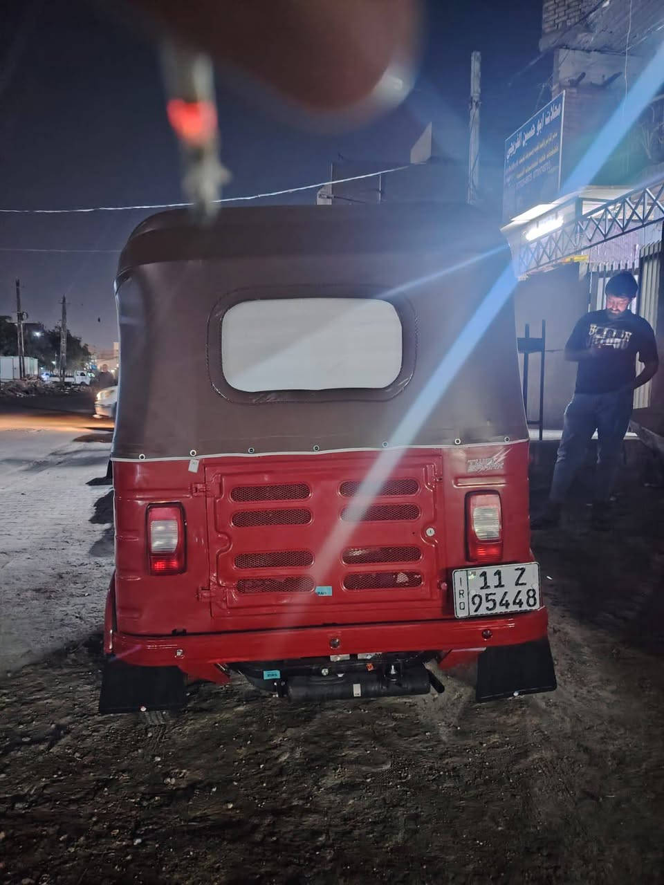 السلام عليكم تكتك مديل 18 رقم وسنويه تحويل ثاني يوم تكتك تعمير كله جديد ماعوزه شي كبل للشارع عنوان مدينة الصدر رقم ***********  /***********
