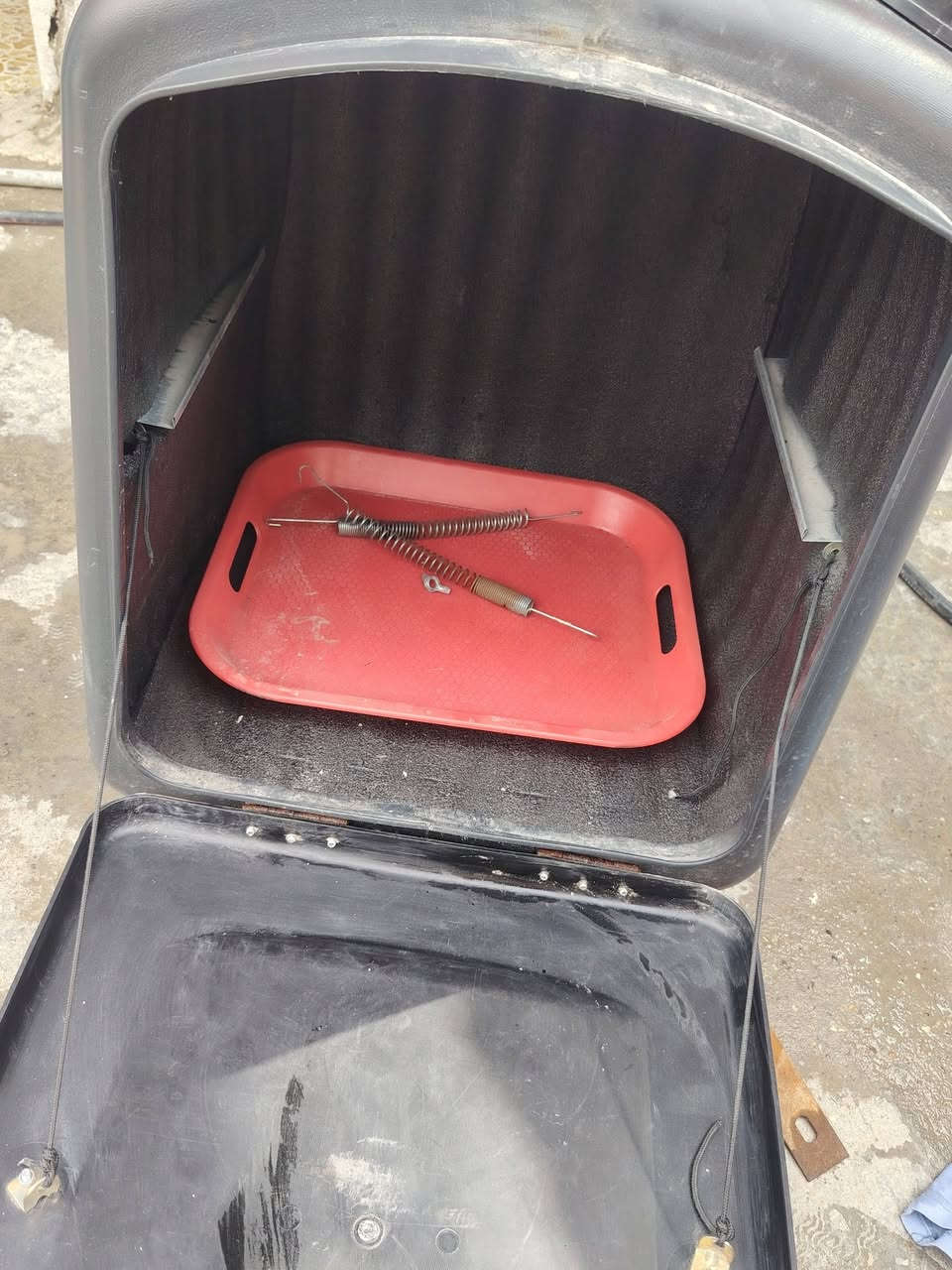 صندوك دلفري للبيع سعره 45 الاتصال***********
