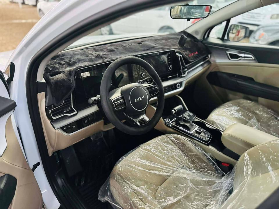 السلام عليكم ورحمة الله وبركاته
كيا سبورتاج ٢٠٢٤ 
ماشية ٢٣٨٠٠ 
للاستفسار ***********
