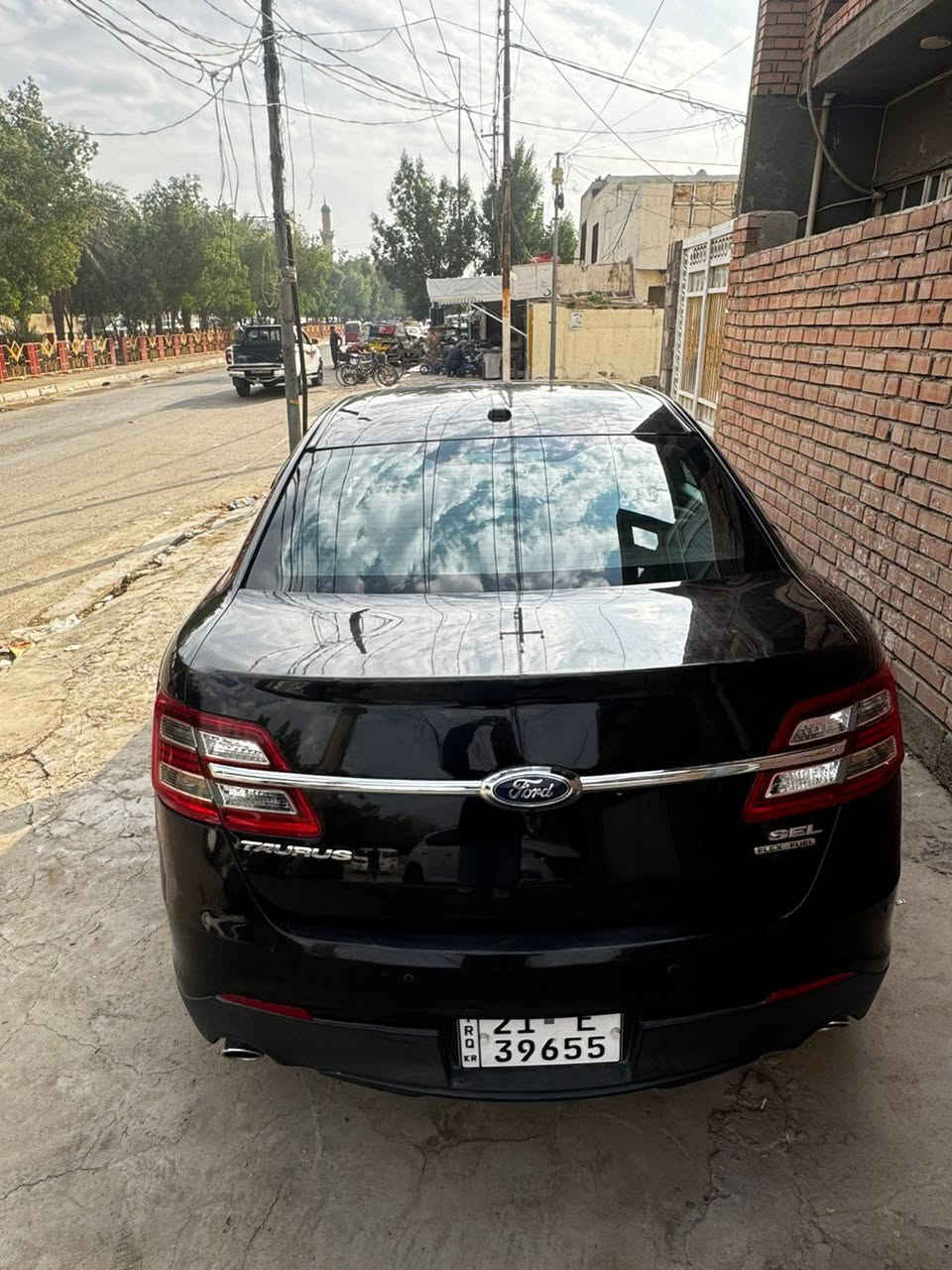 سلام عليكم فورد تورس موديل
2019 سياره جديده بمعنه الكلمه بيهه بخشم البنيد شبر والجاملغات كلير بدون حادث شرط
السياره كلهه شرط مكينه كير مكفول تخم تاير 
سياره جدأ جديده السعر 155وبيهه مجال مكاني بعقوبه ديالى رقم سليمانيه بسمنه 
***********
