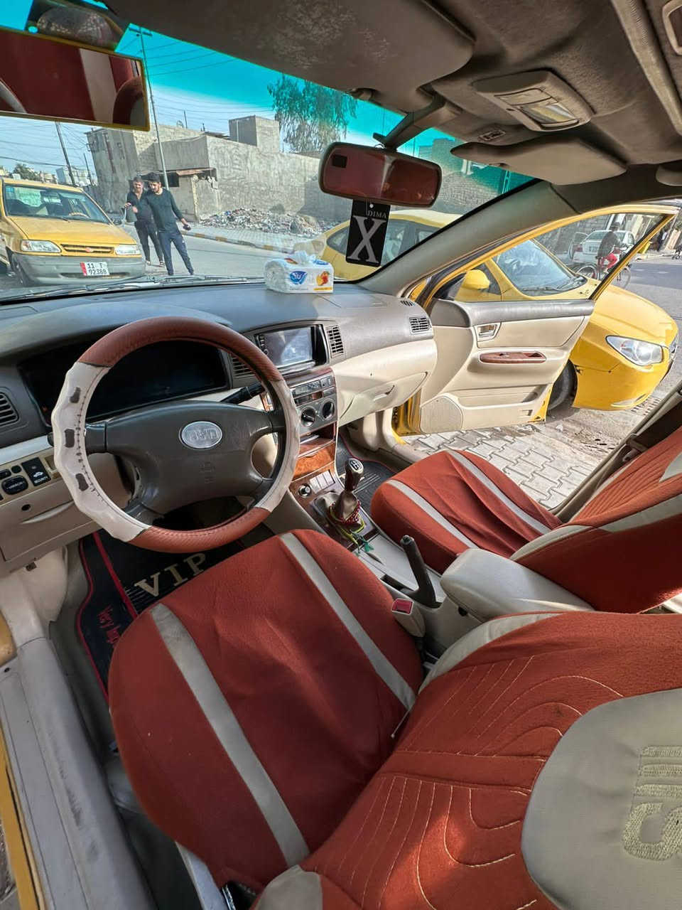 السلام عليكم
بي واي دي اف ثري 
 2011 BYD F3
للبيع كفاله كير مكينه تبريد سيارة خير من الله سياره باسمي تحويل ثاني يوم سياره بيها مكانات صبغ قليله السعر 45 وبيها مجال بسيط حكً الجيه 
المكان بغداد / الحسينيه/ الراشديه 
رقم الهاتف ***********
