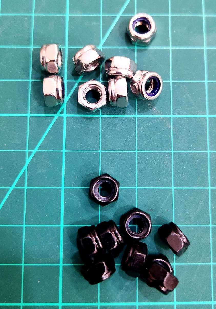 متوفر براغي ,M2,M3,M4
قياسات متنوعه و بعده انواع
سن خشن نجاري و سن نت
مع نت m2,m3,m4
نت قفل m2,m3,m4
تستخدم لربط قطع الطباعه وعمل المفاصل
بالاضافه الى براغي m3 بأطوال مختلفه تصل الى ١ متر 
اسعار منافسه و للاستفسار اكثر التواصل ***********
