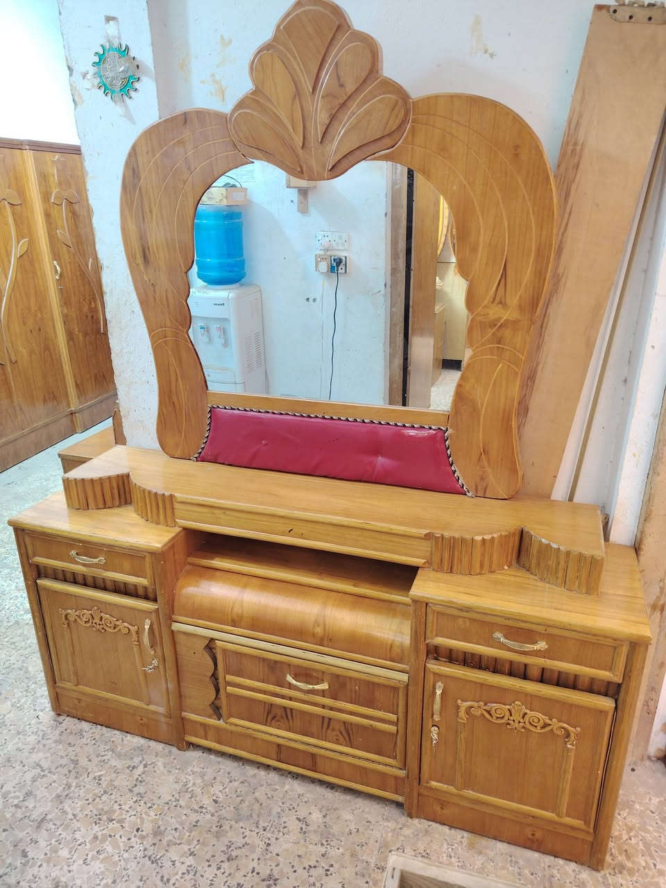 غرفه مستخدمه تزكام 6باب نضافه فول  مديل حديث صاج  معرض ابو عقيل ميسان حي رساله شارع ماطور قرب صيدليه حازم ***********((نشتري جميع الغرف))
