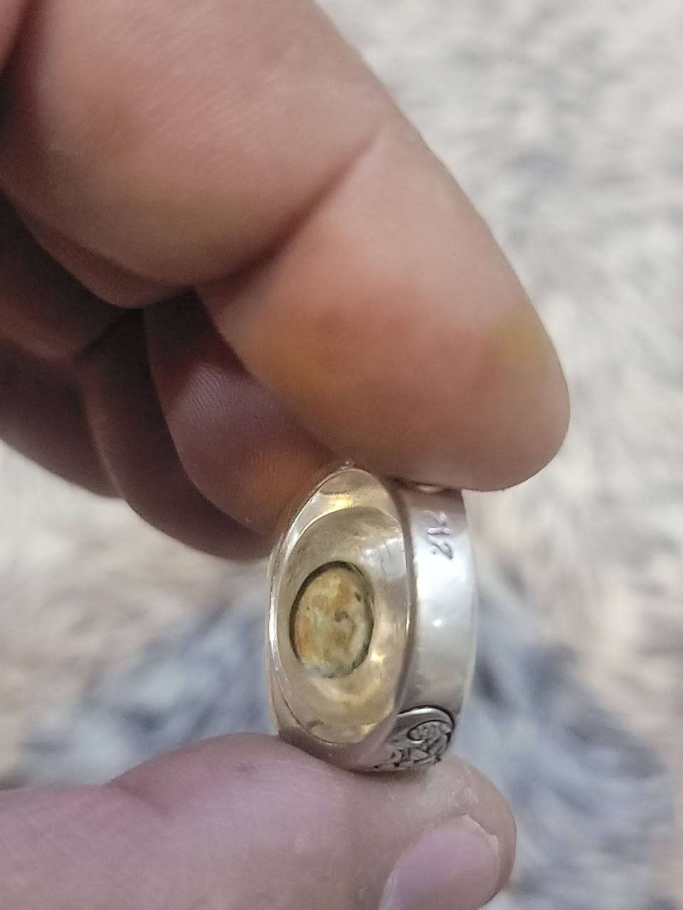 كل عام وانتم بخير
خاتم فيروز نيشابوري صياغه (جراح ) تطعيم ماس 
قياس الخاتم 22


**إذا كنت صاحب هذا الإعلان وتريد حذفه لأي سبب، رجاءا أرسل رسالة إلى الدعم الفني**