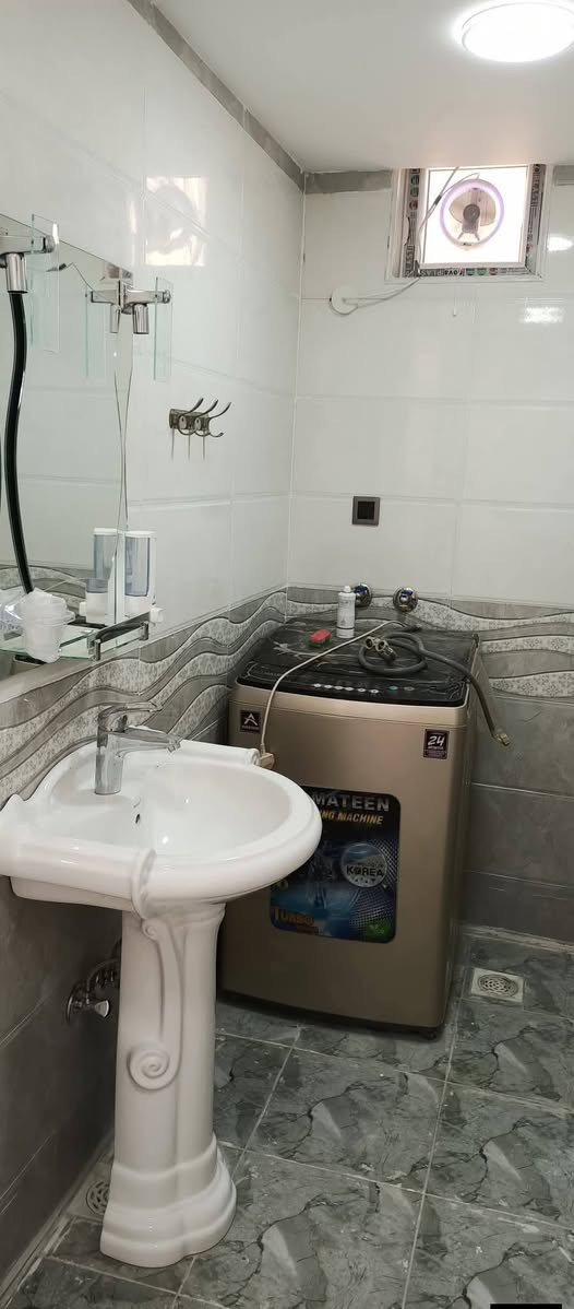 السلام عليكم
بيت طابو صرف للبيع المساحه139متر يحتوي على غرفه

وصاله وأستقبال ومطبخ وصحيات وگراج سياره العنوان 

طويريج  شارع اربعين خلف الكفيل البيت جداً نضيف للأستفسار أكثر 

***********
*********** تابع الصفحه ليصلك كل ما هوه جديد
