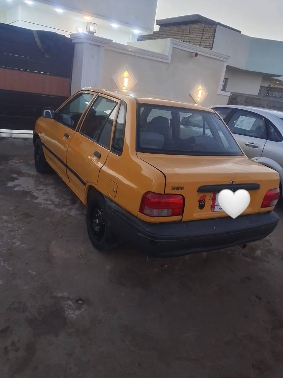 سلام عليكم سايبا البيع موديل 12 مكينه وكير نضيف تخم تاير  كهربائياتها شغاله شواصي انضاف هيئه وغرامات مصفره صدر حداديه نضيفه سياره جاهزه خياسات معمره السعر 26💸وبيها مجال قليل حك الجيه مكاني بغداد المدائن رقم الهاتف ***********حسين اللامي
