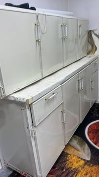 بيع مستعجل • خزائن