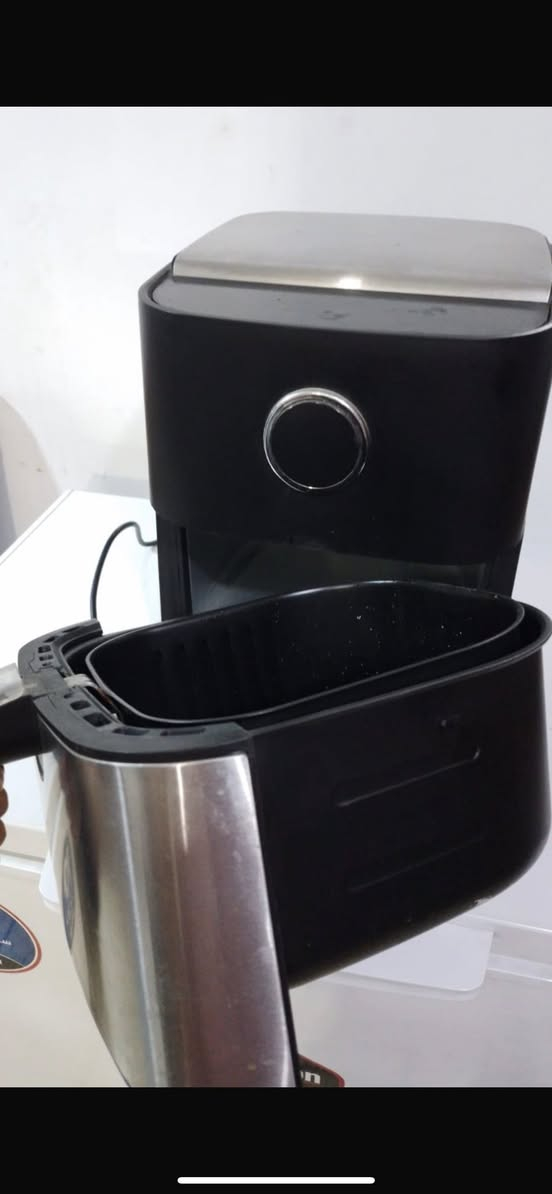 للبيع قلتية هوائية حجم كبير مستعمل كم مره ماركة سلفر كرست الاصلية اي ضرر مابيهه اخت الجديده


**إذا كنت صاحب هذا الإعلان وتريد حذفه لأي سبب، رجاءا أرسل رسالة إلى الدعم الفني**