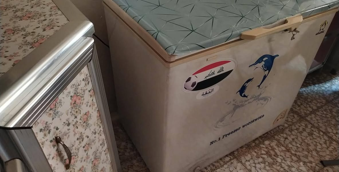 السلام عليكم .
- مجمدة ASKO للبيع 12 قدم ماتبرد بيها ليك  .
سعر 50
 عنوان حله /حي الشاوي للاتصال ***********
