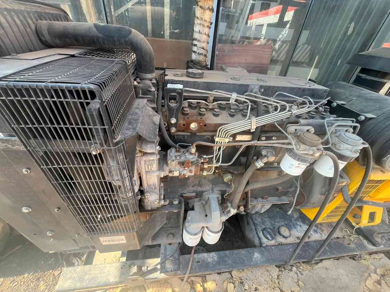 للبيع مولدة بيركنز Perkins أصلية – 110 KVA
✅ محرك Perkins ديزل 6 سلندر.

✅ القدرة: 110 KVA.

✅ رأس التوليد: Leroy Somer الأصلي.

✅ لوحة سيطرة Deep Sea Electronics (DSE).

✅ تشغيل يدوي وأوتوماتيك.

✅ تبريد رديتر.

✅ ثلاثي الطور (3 Phase) – 50Hz.

✅ المكينة شرط، غير مفتوحة نهائياً.

✅ مكفولة من التصليح.

✅ بدون بخار أو نفخ.

✅ جاهزة للفحص والتشغيل، مناسبة للمعامل والشركات والمشاريع.

📍 الموقع: (بغداد الاكريعات)

📞 للاستفسار: (***********
