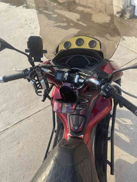 السلام عليكم 
Pcx  للبيع 
ياباني jf 125
بصمات عدد2
مفتاح طوارئ عدد 2
مال مزاد  صور المزاد وتفاصيل كامله بيهه منفيس بيهه نازله من  محلات كلشي وكلاشي 
دراجه عله حالت الوكاله جديده بالكامل
ما مفتوح اي برغي بيهه 
ماشية 11 الف 
دهن لكامولي بانزين محسن

عليها اضافات
1.درع وكاله اصلي 
2.جنطه اصليه 
3.جلكانات 2
4.ستاند مبايل
5.تلبيسة  كشن جلد وكاله pcx
حامل كلاص اصلي pcx
جامه اماميه عدد 2 وحده عاليه وحده ناصيه
حساس اطارات عله الطاقه الشمسية
ام بي ثري عمل شي كلش حلو  
سعرهه 

***********
28💲
