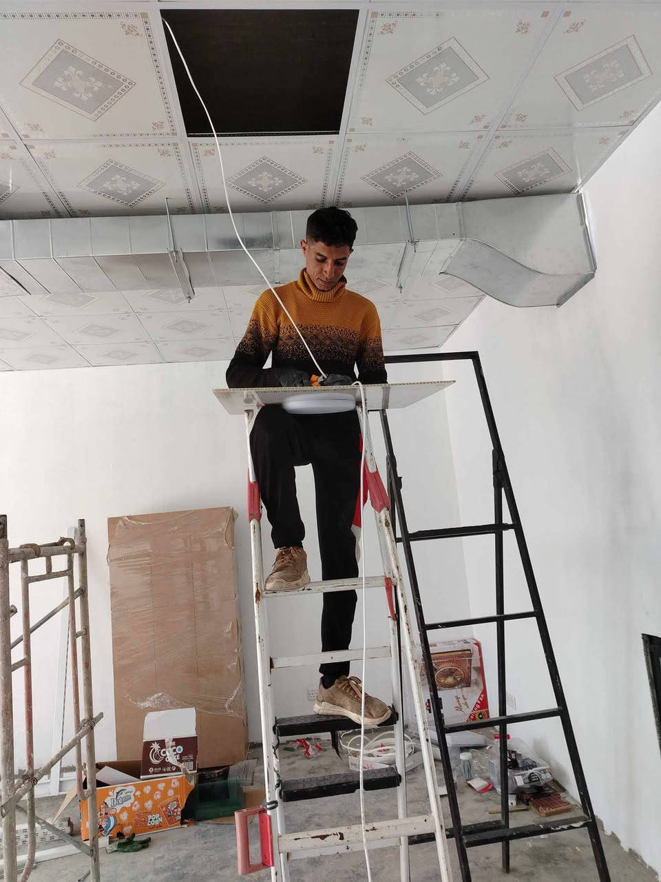 السلام عليكم ورحمة الله وبركاتة 

كادر كهرباء متفرغ نشتغل لل 12بليل 

تاسيس بيوت 

ترميم قديم 

ترميم كابينه 

تسلق علا العمود 

تشغيل قطاسات كبيره 

للتواصل *********** بي واتساب 

ما متواجد خاص 

الله حيو الگرايب
