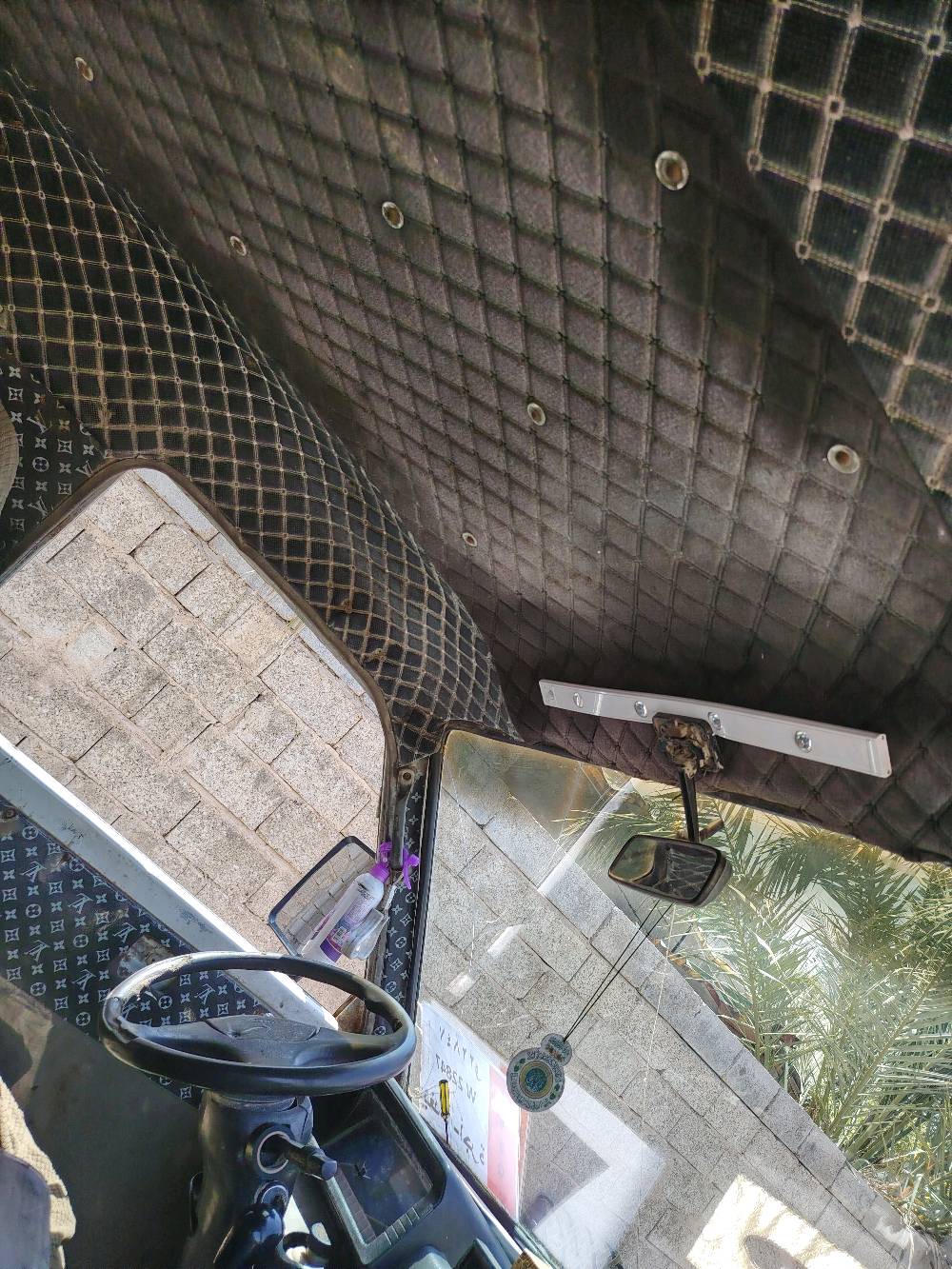 كيا بستا موديل 1995
رقم بغداد
محرك بي خيط بخار
ما داخله هيئة
دواخل نضيفه 
باقي خير من الله 
مرور ١٥٠ الف
إذا اكو مراوس اسيا هم ترهم 
السعر ٢٠ وبيه مجال
***********
