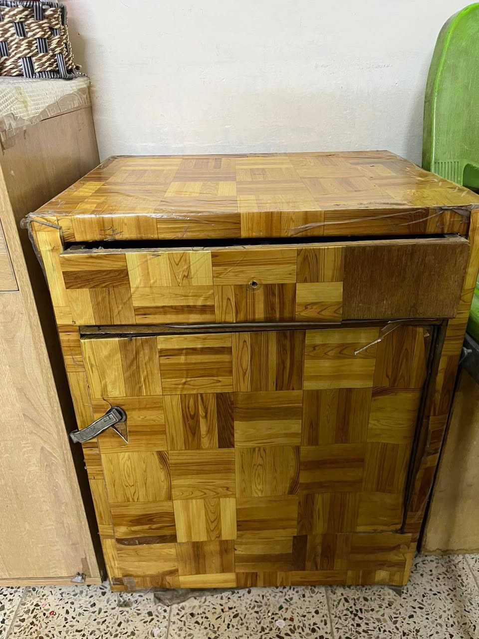 للبيع المكان الامين الثانيه النواب كلمن وسعره


**إذا كنت صاحب هذا الإعلان وتريد حذفه لأي سبب، رجاءا أرسل رسالة إلى الدعم الفني**