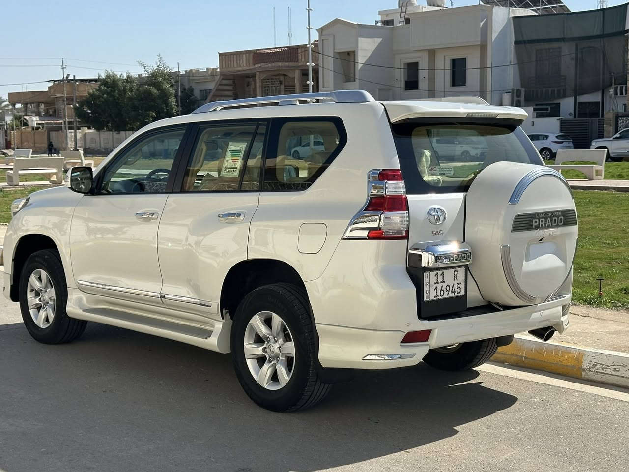 السلام عليكم برادو 2016 ساز محرك 6سلندر  فتحة كشنات كهرباء تشغيل بعد لايت اسود ماشية 170الف قابل للزيادة سونار مرفق مع الصور رقم بغداد دولي بأسمي السعر 330$بيها مجال بسيط غير متواجد ع النت الشراي يتصل ***********
