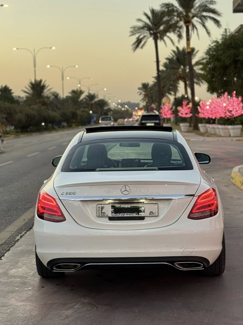 مارسدس C300
الموديل ٢٠١٨
العداد ٦٤ الف 
فول مواصفات 
رادار امامي 
بانوراما
دبل ماوس
شاشة كبيرة
كامرة خلفية
كشنات جلد كهرباء وتدفئة
خزن وضعيات المقعد
تدفئة ستيرن
مرايات الجانبية كهربائية 
تحديد النقطة العمياء 
تشغيل واطفاء ذاتي عند التوقف
سماعات S
رقم جديد وسنويه ب اسمي تحويل ثاني يوم
حادث السيارة قبغ جنطة (جاملغين خلفية ونص الصندوك) 
ايرباكات السيارة سليمة
الاتصال بهذا الرقم 
***********
