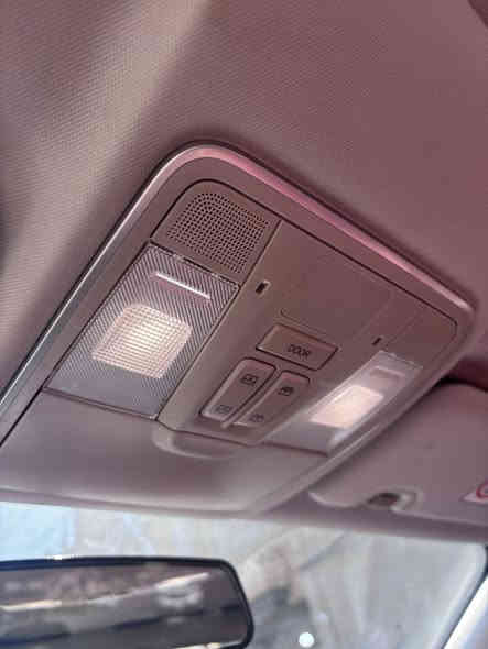 السلام عليكم 

شانجان ايدو بلاس 2022 اعلى مواصفات 

اربع كامرات 360

ضمان شركة البخيت 

سيارة بأسمي

حساسات خلفية ورادار

تبريد مقاعد امامية

اربعة جام اوتو 

كير سبع سرعات DCT دبل كلچ

السيارة زيرو كفالة حرة 

مكفولة كفالة عامة 

ماشية 52 الف

طخم تاير جيتي 

محرك 1.4 تيربو

فتحة بانورما

ما تنكض السيارة 

وبعد هواي مواصفات 

سعرها 127 وبيها مجال بسيط 

***********

مكانها بغداد حي الجهاد
