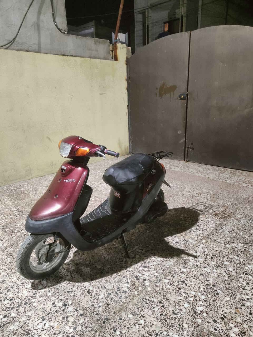 السلام عليكم 
ماطور بوتين للبيع دبل سكريته درع اصلي محرك شرط 
 شاصي شرط ويرمينه شغاله كلها سلف شغال بس باتري يعوزه تحريكه ومعدل يكمز من جواك الماطور جاهز ربع ماتصرف عليه السعر250 وبي مجال مكاني حي صدام الاستفسار 

***********
***********
