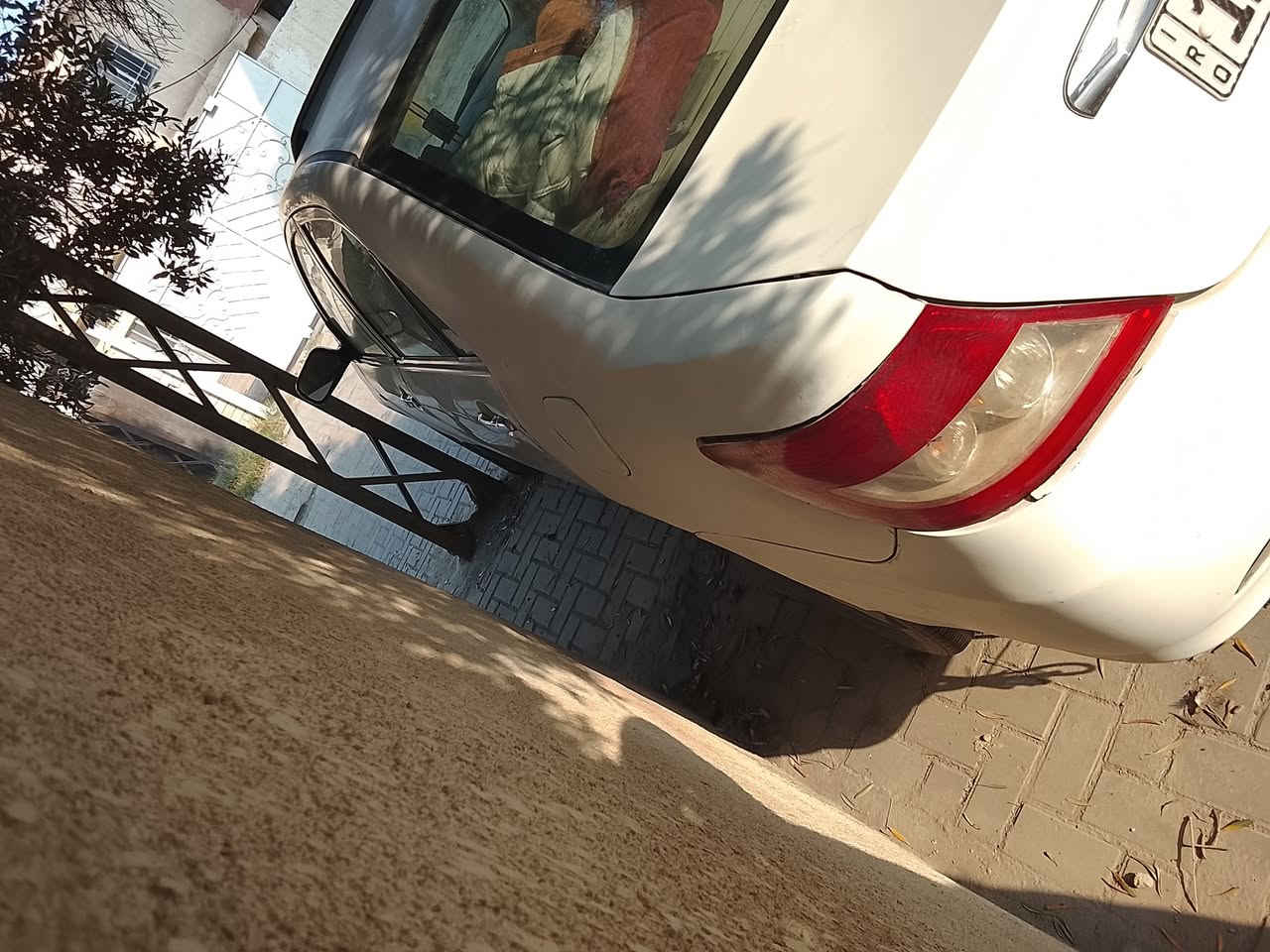 بيوايدي اف 3 سياره كامله مكمله جاهزه من كلشي كير مكينه كله بلاد بيها 3 قطع سياره كامله مال بيت مو بياع شراي 2012 تدفئه تبريد منضومه لايت تهم تأثير كير اوتو صدر كله جديد مكان حي الجهاد ***********
