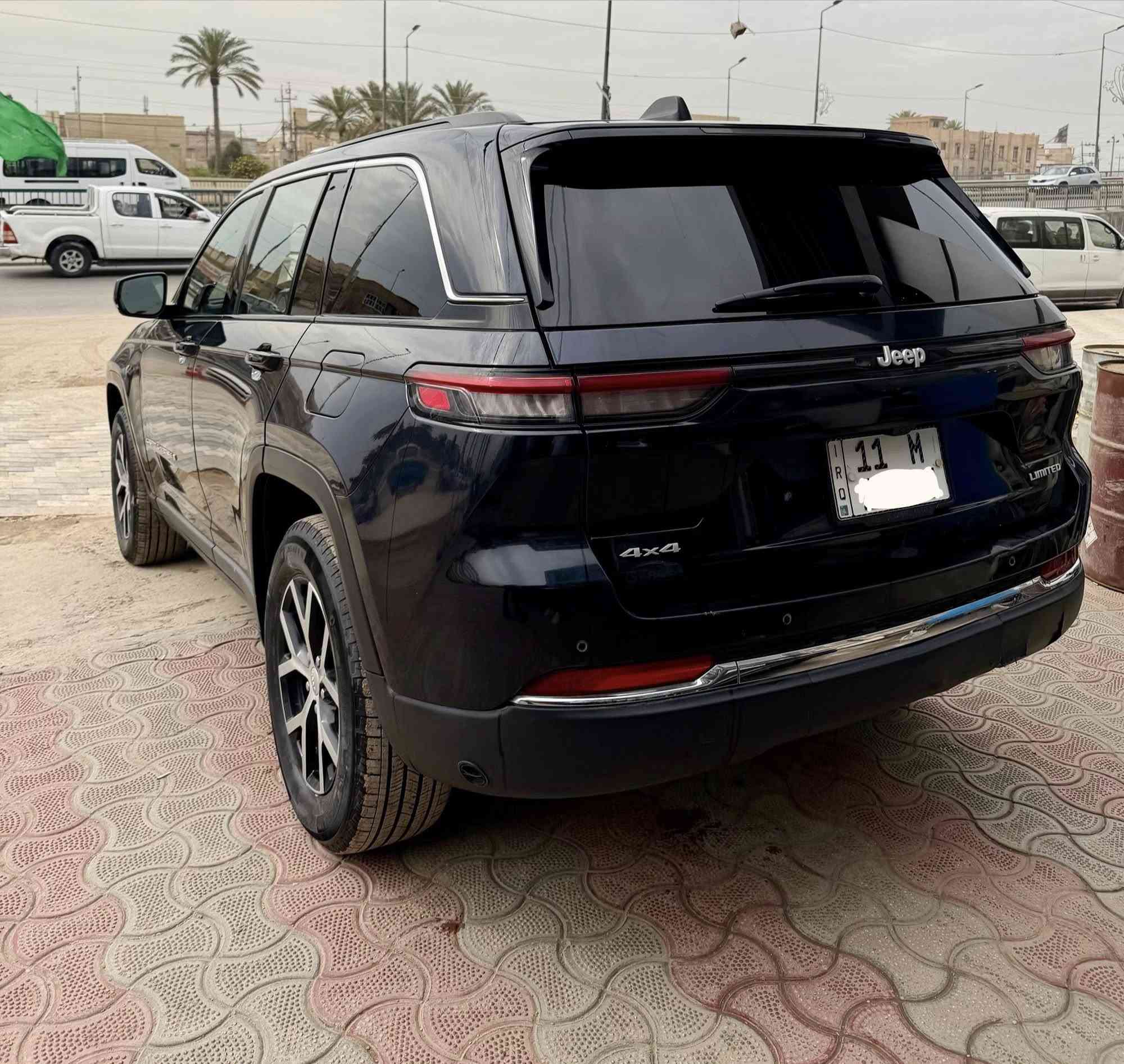 جيب موديل 2024 5 راكب للبيع

الموديل : 2024 . (وارد امريكي) . 
المحرك : (3600)v6.
العداد : .(31000)M. 
رقم بغداد الجديد بأسمي تحويل ثاني يوم.
رادار امامي مع مانع تصادم.
*مانع تصادم خلفي.
* شاشه مع كامرة 
* نظام الخرائط (GPS).
* كير شفتات بالستيرن. 
* المصابيح الأمامية LED.
*المصابيح الخلفيه LED.
* مقاعد الأمامية كهرباء.
* دواخل بيجي  
* حساسات خلفية. 
* بلوتوث تلفون كار بلاي
* محدد سرعة. 
* كشنات جلد .
* تحتوي على منظومة غاز
ضرر السيارة:٣ قطع امامية 
مكان السيارة:بغداد كم سارة 
السعر 260 ورقة 
للاستفسار الاتصال ع الرقم: ***********
