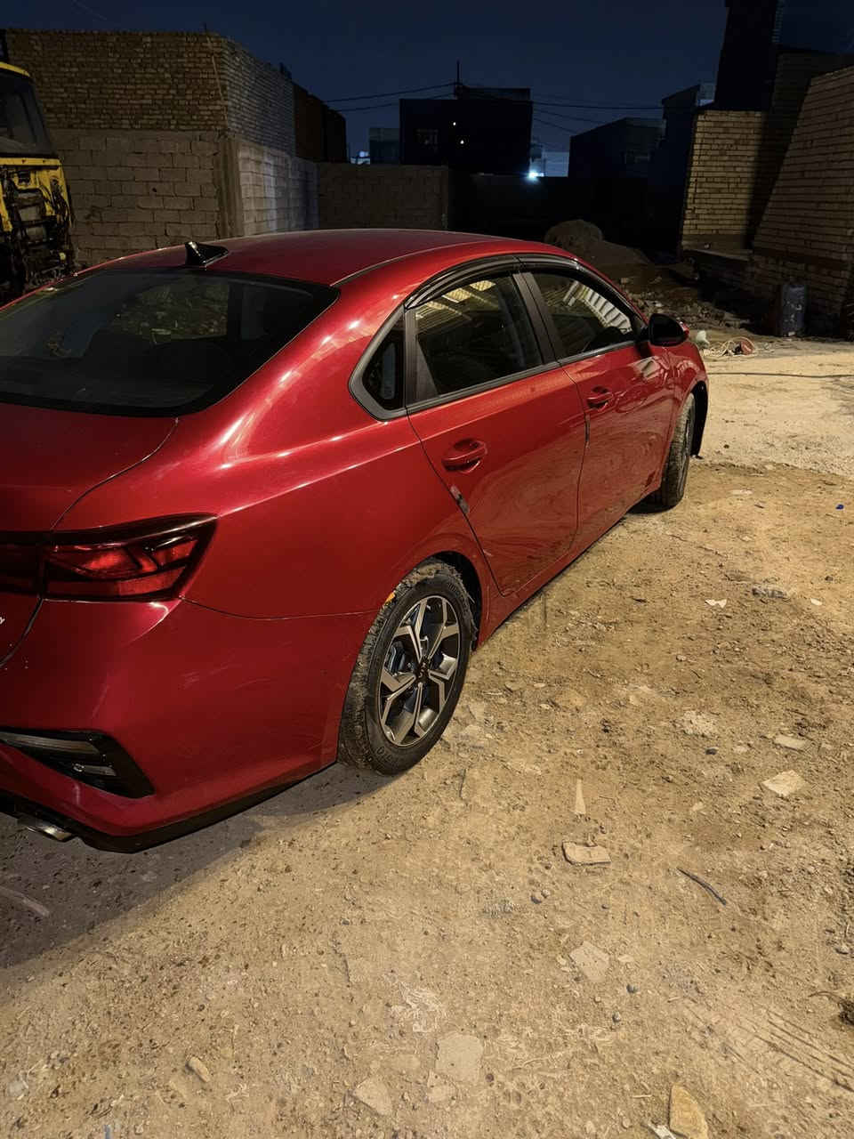 كيه فورتي للبيع موديل 21 بدون يرباك حادثه خفيف سعر 133 مكاني بغداد تاجيات ***********
