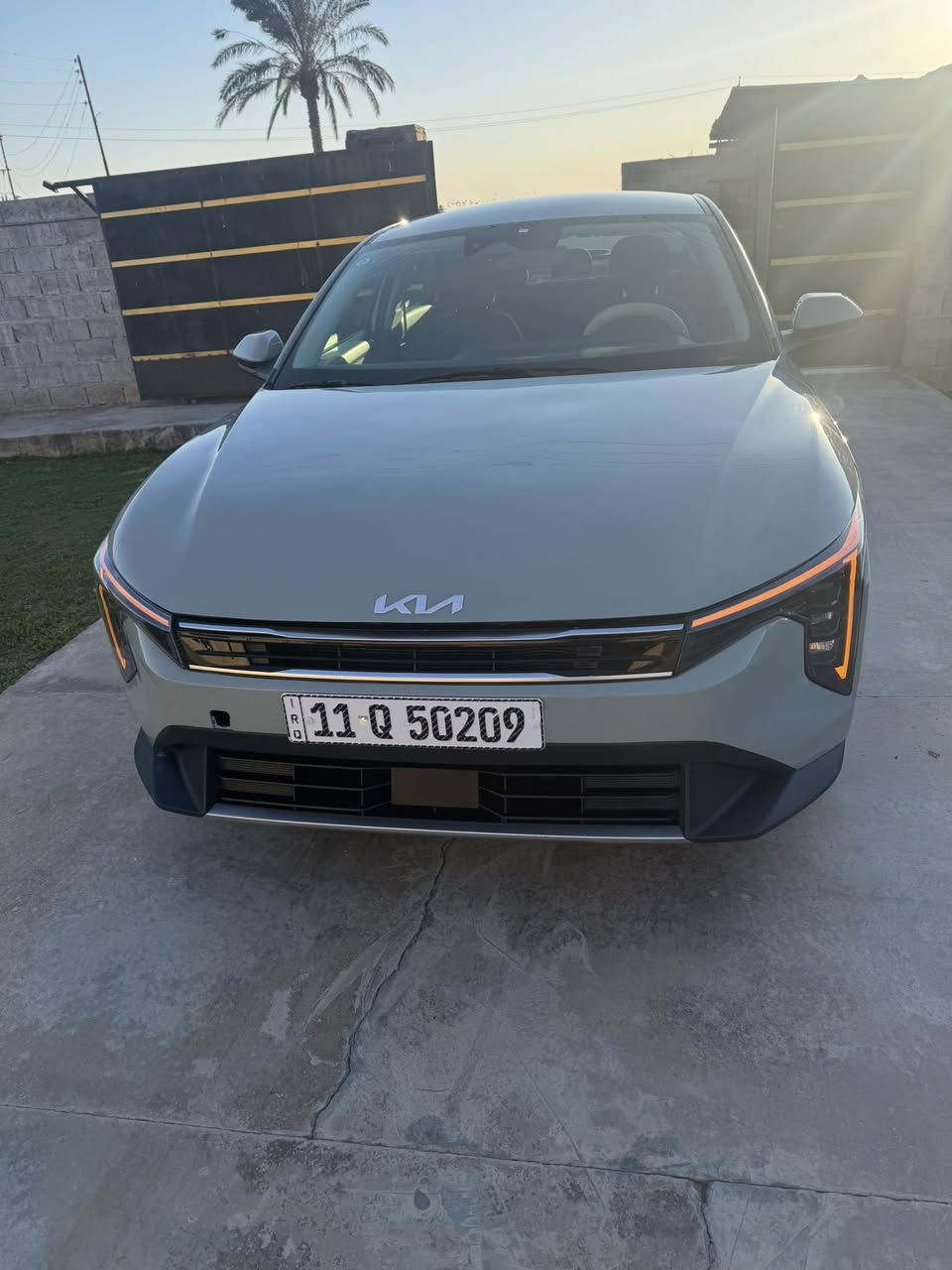 سلام عليكم k4 للبيع
أمريكي موديل 2025 

ماشيه 7 آلاف 

بصمه 

سايد بريك بصمه 

اوتو هولد 

داخل زيتوني

تشغيل عن بعد 

رادار امامي خلفي جانبي 

شاشه جبيره متصله 

بكلايت لد 

مازده لد 

حادث جزء صبغ بنيد بدون ايرباك سياره بدون دواخل 

بدون لغد كله سليم 

بغداد اب اسمي سياره 

العنوان بغداد الدوره المهديه الثانيه 

السعر190$ بيها مجال 

الهاتف ***********
