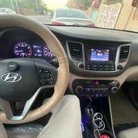 توسان ١٧ • مكفولة من الصبغ • تايرات وباتري جديد