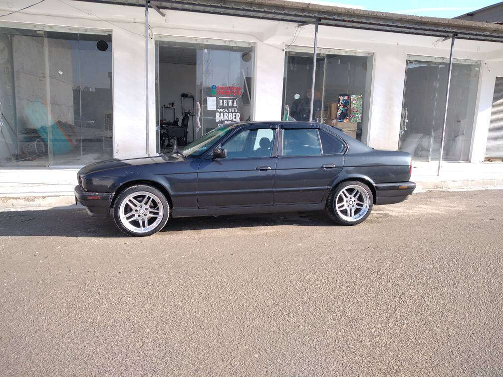 تەنیا فرۆشتن مەکینە 25 کەپسە ڕەقەم سلێمانیە ساڵێکی ماوە بەسەر چێ غرامەی لەسەر نیە تەبرید ساردو گەرم چوار جام کارەبا پێش پانە پێشو دوای کەپسە تاقم پێشی تازەیە تایەی ٪٧٠خاوێنە ویل m ژ.م *********** كويسينجاك, أربيل
