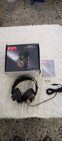 سماعات • إلكترونيات