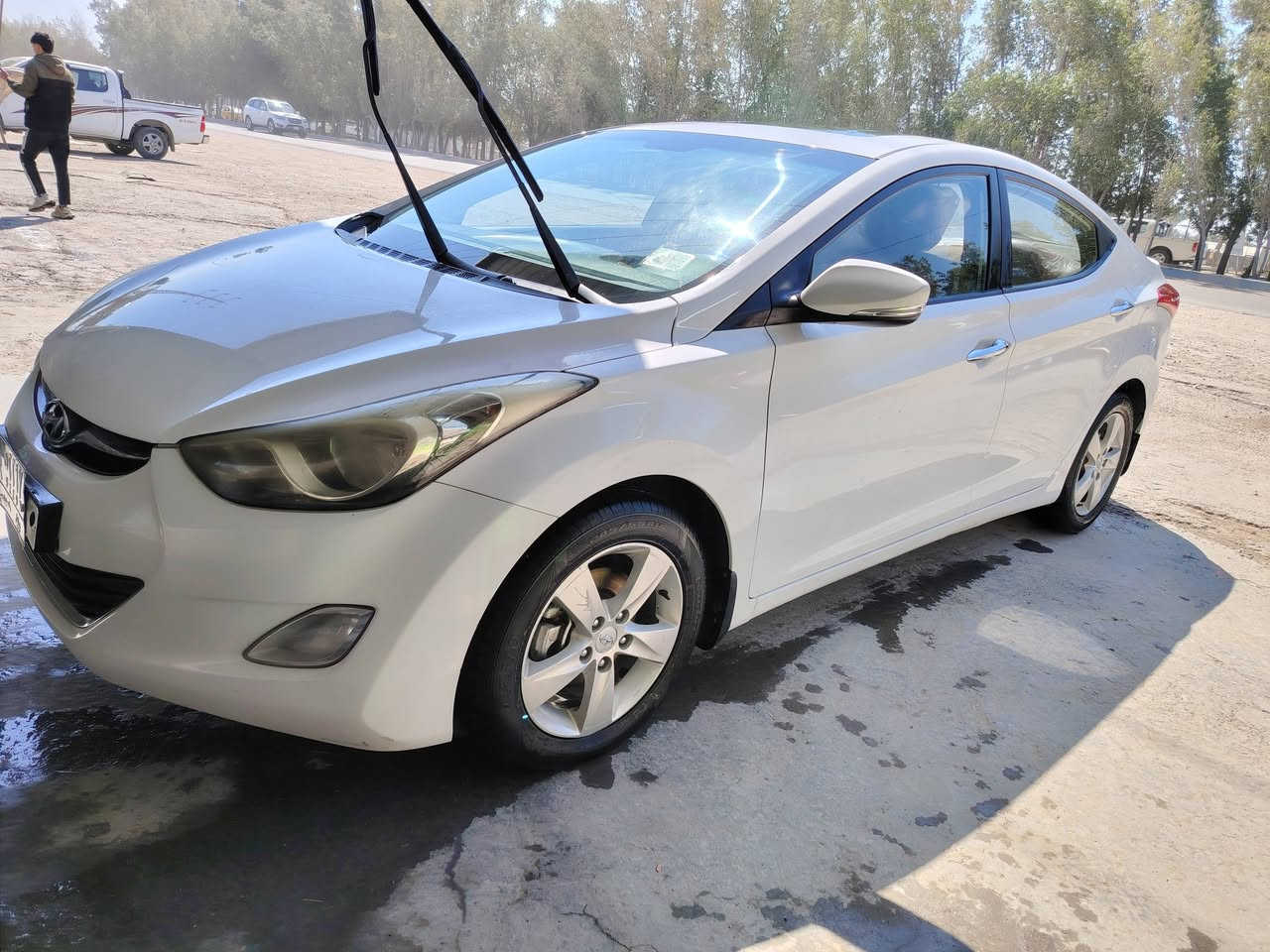 السلام عليكم ورحمة
النتره 14خليجي لل بيع فول عده البصمه
المحرك 1800 جديد شركه
تخم تاير
باتري جديد
حداديه جديده وصدر جديد
مابيه حادث بس ثلاث اشخوط بصيطات جدن
 السعر 124وبيه مجال ***********
