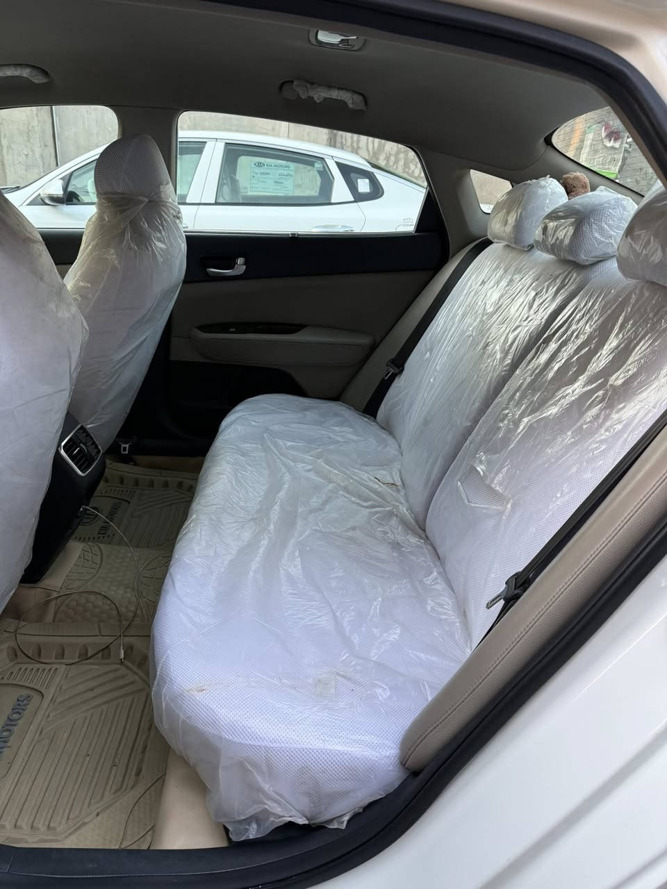 كيا وبتيما 2017  خليجي فول مواصفاته ماعده بنورامه بصمه لد اماي ولد خلفي وبصمه أبواب كشن كهربائي 
رقم بغداد نكليزي بسمي تحويل ثاني يوم مكان واسط ناحية شيخ سعد ***********
