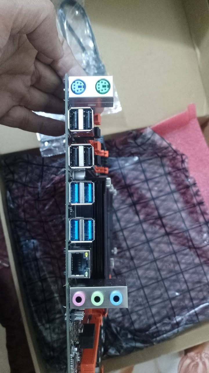 مذربوردDDR4 X99 dual 
مع معالجين E5 2680 V4
تدعم وضع هاردين m.2 .
السعر 135 الف.
ملاحظة . جديد غير مستخدم
يتوفر توصيل لكل المحافظات


**إذا كنت صاحب هذا الإعلان وتريد حذفه لأي سبب، رجاءا أرسل رسالة إلى الدعم الفني**