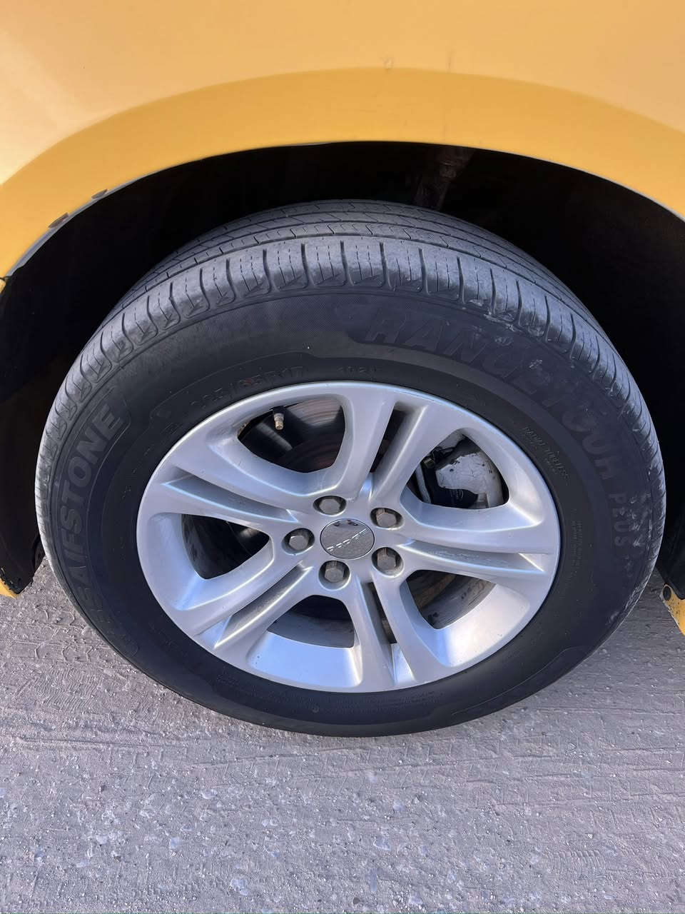 السلام عليكم ويل17مال23  للمراوس بويل 18كروم او SXT بي تايرات نص عمر شوفت عينك ***********
