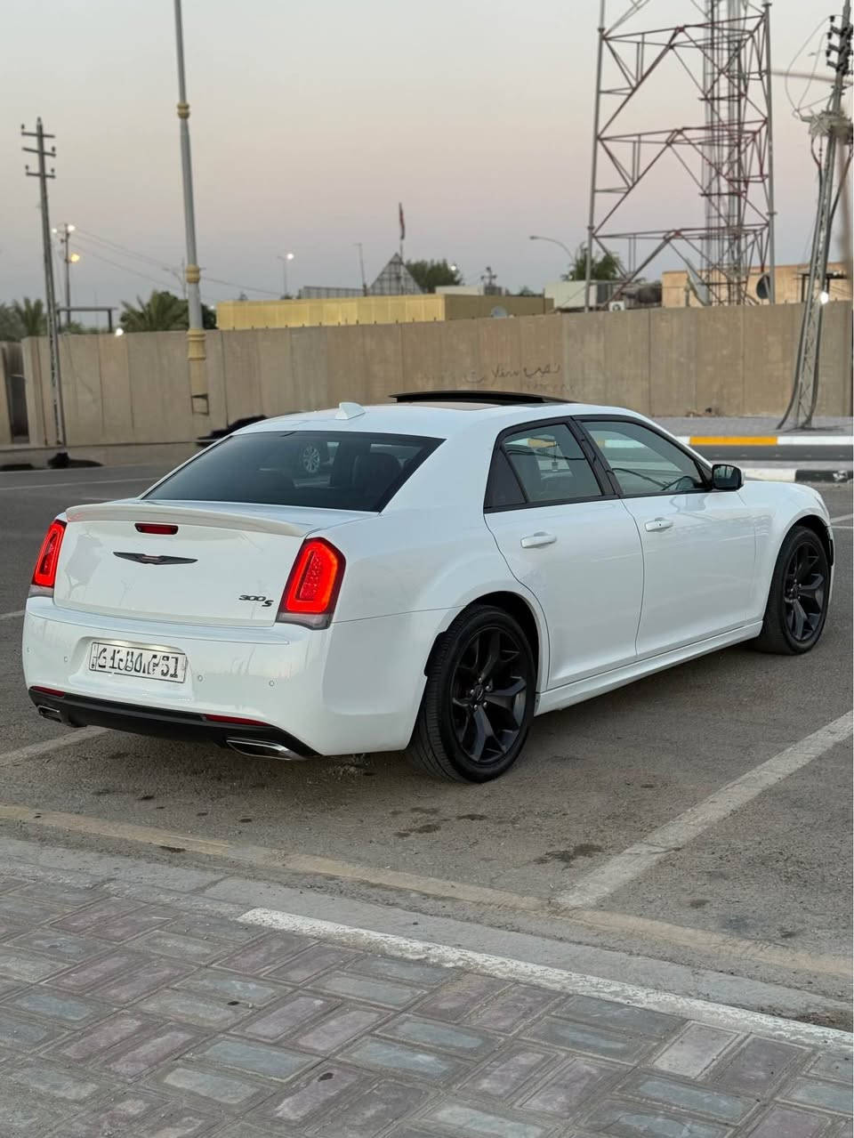 سلام عليكم 
#للبيع
اوباما 2021 S300 
فول مواصفات (3600)
رقم بغداد مشروع وطني بأسمي تحويل مباشر
السيارة وارد امريكي صور حادث موضحة بالمنشور بنيد مبدل نفس الون 
..<<المواصفات >>..
 بجم عريض بلادي 
1/ بنوراما
2/ بصمه تشغيل 
3/ شاشه جبيرة
4/ كامره خلفيه دوارة
5/ حساسات امامي خلفي 
6/ رادار امامي 
7/ رادار خلفي 
8/ نقطة عمياء
9/تحديد مسار
10/ قيادة اليه 
11/ اضائه ترحيب
12/ اشاير بالمري
13/ داخل جلد اسود S
14/ هيتر مري 
15/ كشنات كهرباء
16/ كشنات تدفئه 
17/ تشغيل عن بعد 
18/ شفتات ستيرن 
19/ نضام sport وضع الرياضي 
20/ ويل 20 بلاد
21/ منضومه زنون
22/ سبايدر 
 23/ كير 8 نمر 
 24/ تبريد قطعتين 
25/ مري تدفئه 
 26/ مرايا الداخلية عاكسة للضوء 
 27/ كروز سرعة 
 28/ مانع انزلاق
 29/ تحكم ستيرن جهتين أمامي خلفي 
 30/ شفتات ستيرن
 31/ ماشيه (60ميل)
32/ تو ويل 
السياره جديده وبدون نقص 
كير مكينه 
السعر 250  وبيه مجال بسيط 
مكان السيارة كربلاء 
الاستفسار اتصال ع الرقم*********** غير متواجد ع فيس كربلاء, العراق
