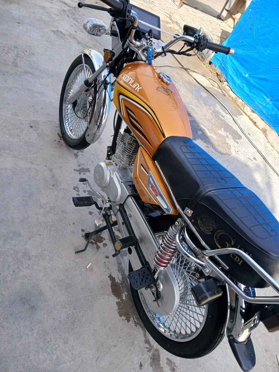 تايكر للبيع موديل 25 السعر 725 وبيها مجال العنوان ديالى خان بني سعد رقم الهاتف ***********
