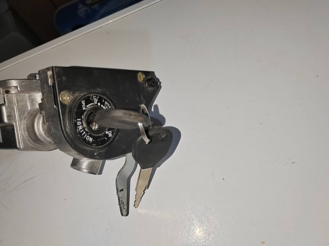 السلام عليكم
جوزة تجارية قفل اكسن شديتها وفتحتها
 للبيع
حط سعرك وبالعافية


**إذا كنت صاحب هذا الإعلان وتريد حذفه لأي سبب، رجاءا أرسل رسالة إلى الدعم الفني**