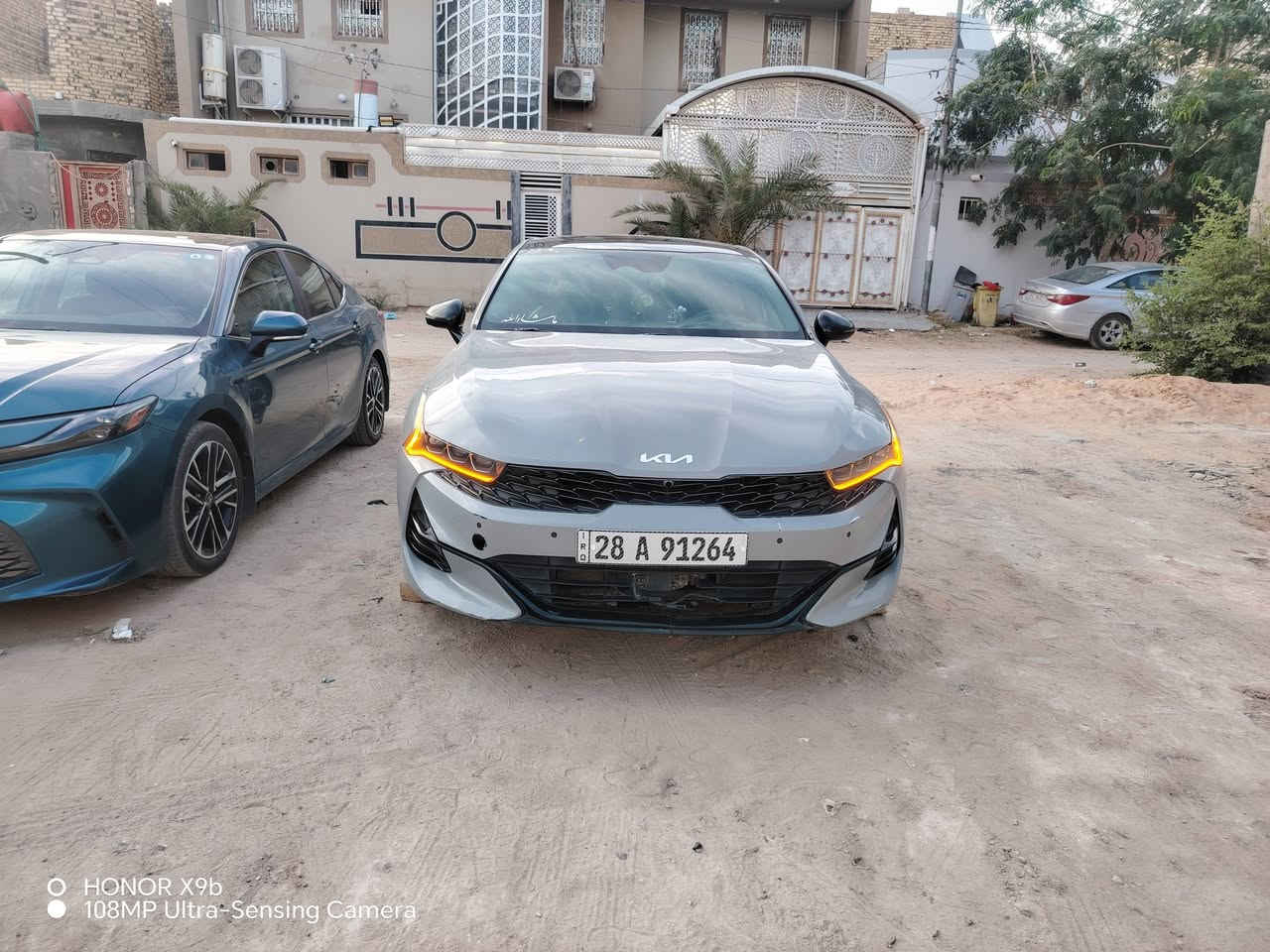 𝟐𝟎24 𝐊𝐈𝐀 𝐊𝟓 - 𝐆𝐓 LINE

سيارة وارد أمريكي  
حادثه جاملغ الايمن بدون اي ارباك
اللون : أسمنتي :         

فـــول فـــول  بانوراما 

1.6 تيربو  محرك كير مكفولات لغد شاصي مكفولات

تشغيل عن بعد 

كشنات جلد كهرباء مختم GT 

السيارة رادارات  

توقف ذاتي

قيادة ذاتية 

نظام ترحيب عند الاقتراب 

نظام تنبيه خروج من مسار 

ماصدة ذكية زنون لد برتقالي 

4 انظمة قيادة :NORMAL/SPORT/SPORT +/Confart 

شاشة كبير + بيهة نظام مثل شاشات تعلي صوت عل حركة 

5 مداخل USB

نظام ابل كار بلي 

نظام خرائط بلادي 

شاشة اعطال 

نظام تحدير داخل عند اي مشكلة 

صندوق ذكي عند الاقتراب 

سايد بريك بصمة 

اوتو هولد 

شحن لاسلكي 

بيهة تحكم بصوت محرك من شاشة 

ويل حجم 18

مكان السياره النجف الاشرف 
السعر 175
***********
