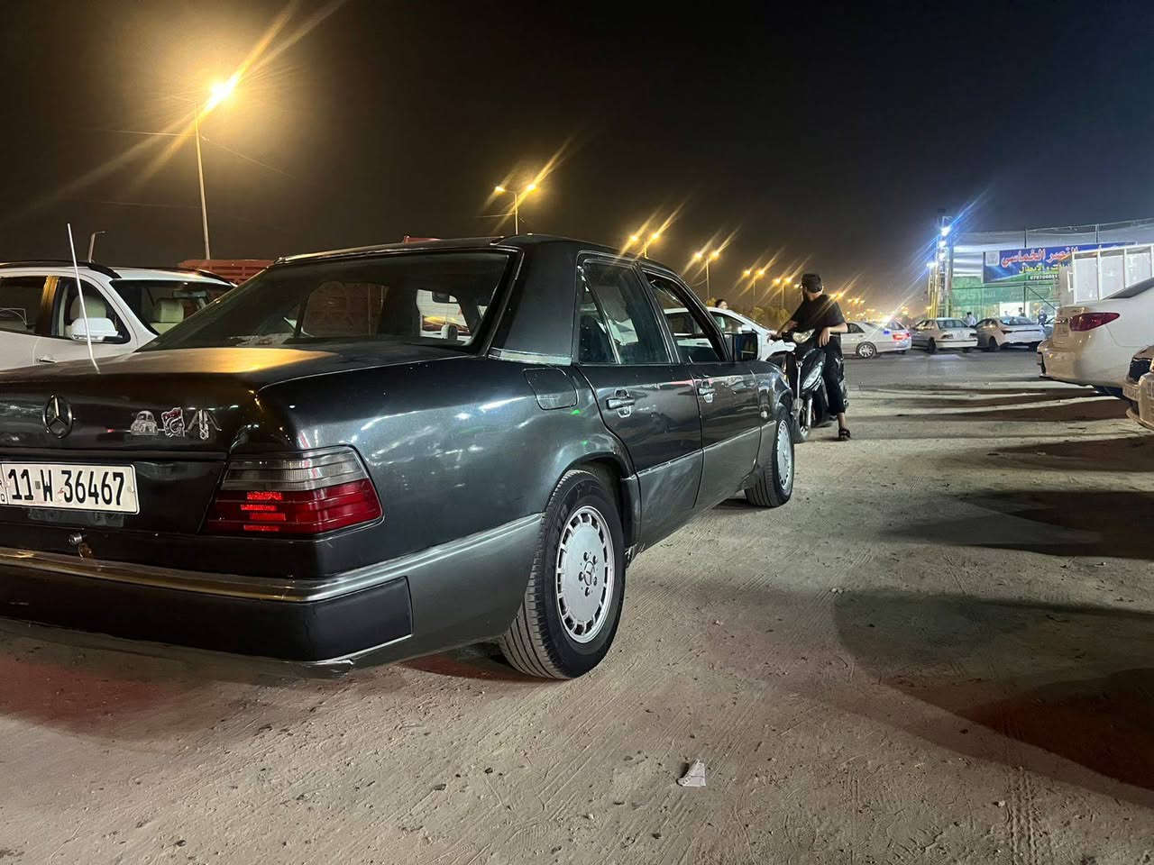 سيارة مراسدس دب محرك بطه كفاله كير ومكينه ستوني شادهن بل صندوك حداديه جهازه غرفة ٨٠ بل ١٠٠ مكفوله من عيوب شرعيه وسيارة بسمي السعر ٥٠ مكاني نجف رقم تليفون ***********
