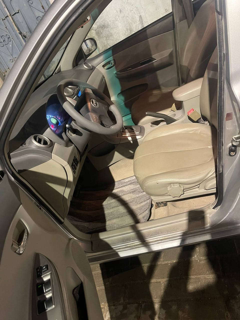 سلام عليكم سيارة بي وادي موديل 2016 مكفولة كفاله عامه من ضربه ول تبديل بيه صبغ جماليه فقط رقم بصرة تحويل ثاني يوم تخم تير حداديه جديدة سيارة جاهزة من كلشي مكينه وكير تبريد ثلج مكان سيارة البصرة حي الحسين سعر 55بيه مجال ستفسار ***********
