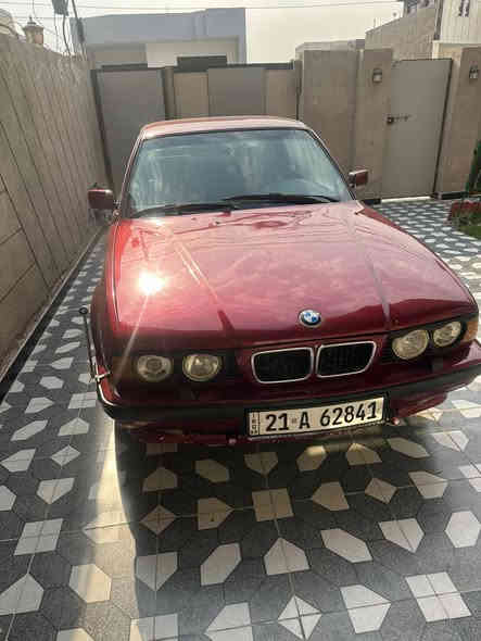 السلام عليكم بي ام 525 موديل 1990 محرك مسكر عدل كير جديد ومحرك نضيف كير أوتو كهربيات كله شغاله رقم سليماني انكليزي شرط التحويل مكانه بغداد السعر 57 وبيه مجال رقم الهاتف ***********
