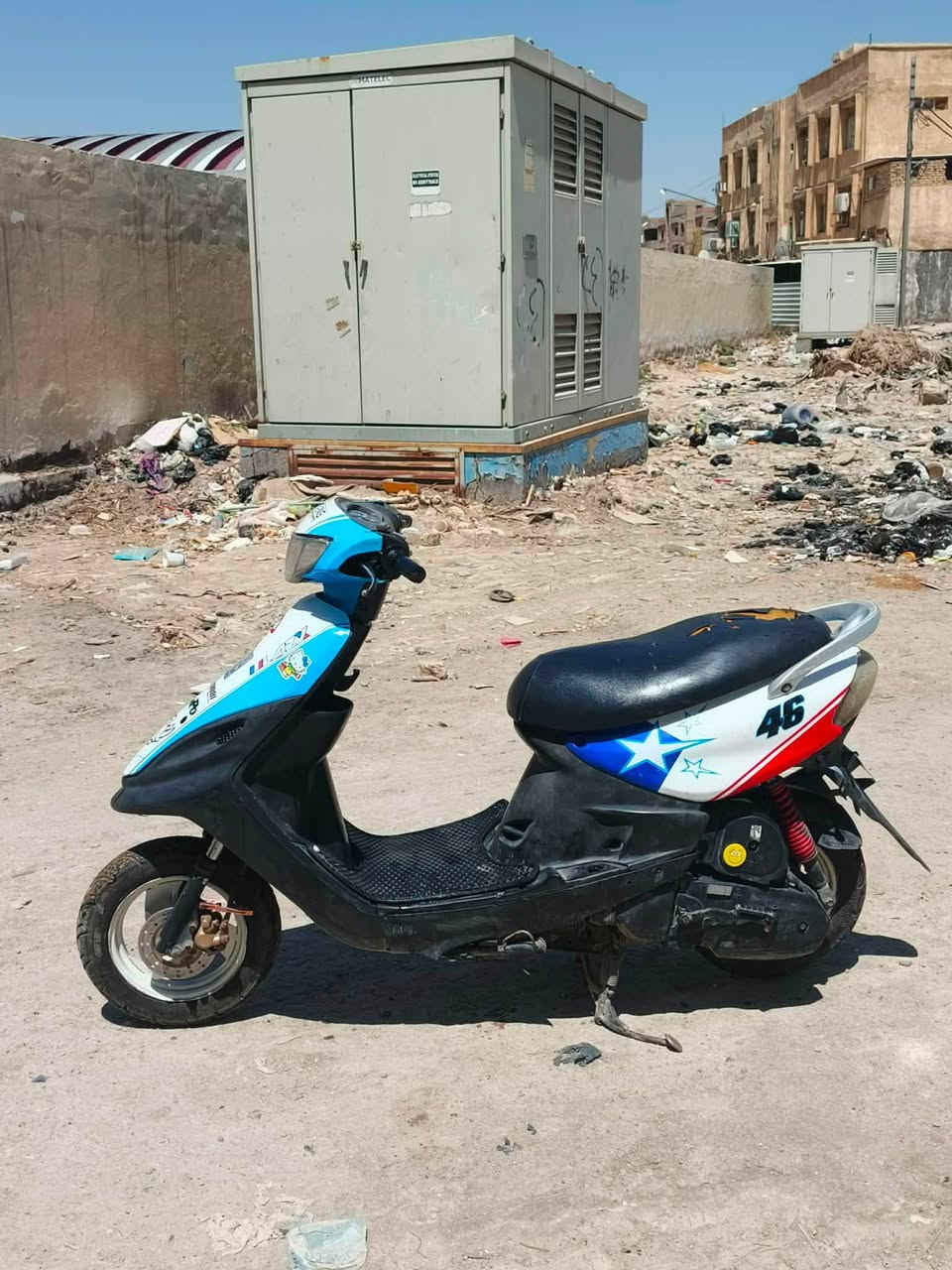 سلام عليكم ماكس قجمه ما مفتوحه بس تفيلس ب400 وبيها مجال مكان ديوانيه
***********
