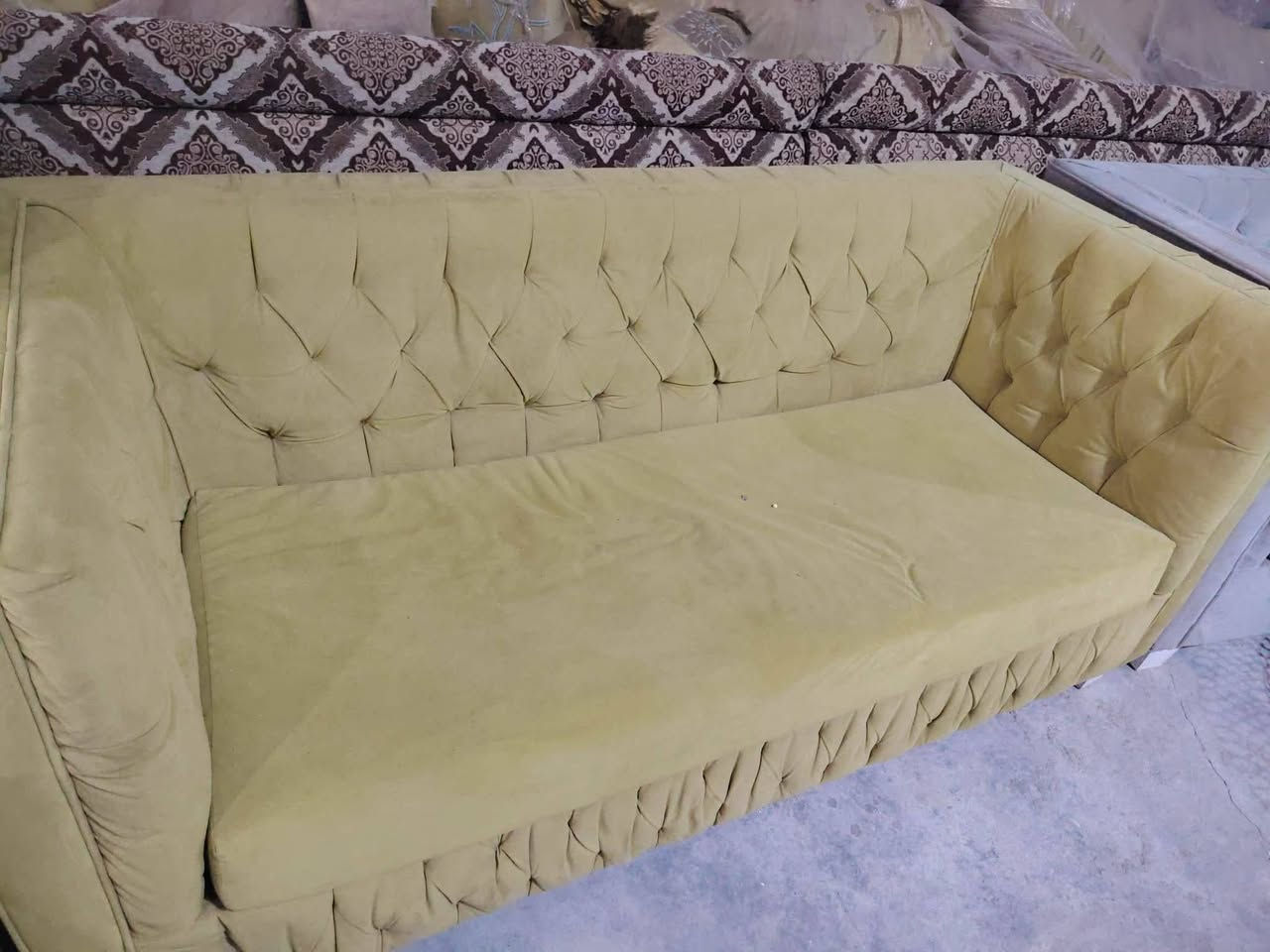 تخم ديواني لونين 3 رصاصي وكرسين وفنفه صفره بشكل كويتي نضاف تصفيه مخزن سعره 575 مكان رمادي شارع 40 مقابيل اسواق القيصر اي ستفسار خاص او اتصال عل رقم بي واتساب  ‏‪***********‬‏

