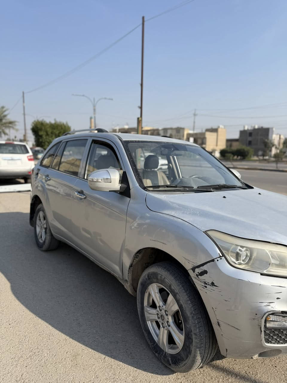 سلام عليكم
ليفان 2016 
بدون ضربه وبدون صبغ فقط جراد
كير مكنيه خير من الله
تبريد تدفئه شغال 
السعر 65 بيها مجال 
عنوان بغداد الغزاليه
***********
